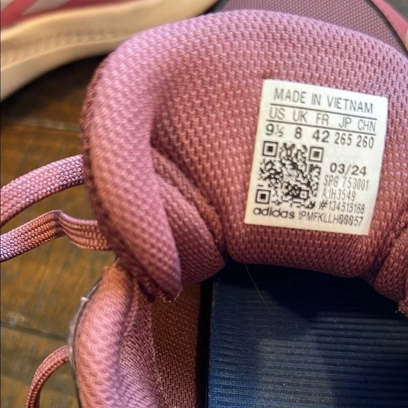 Adidas Terrex Pink and White Athletic Shoes Robust Sole NWOT - Picture 3 of 4